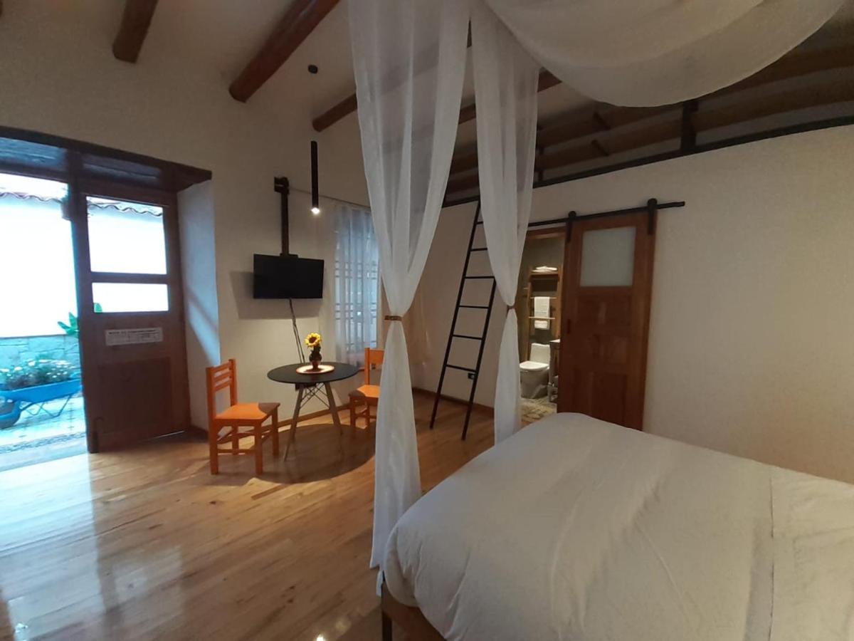 Hostal Suite Le Fabrique クエンカ エクステリア 写真