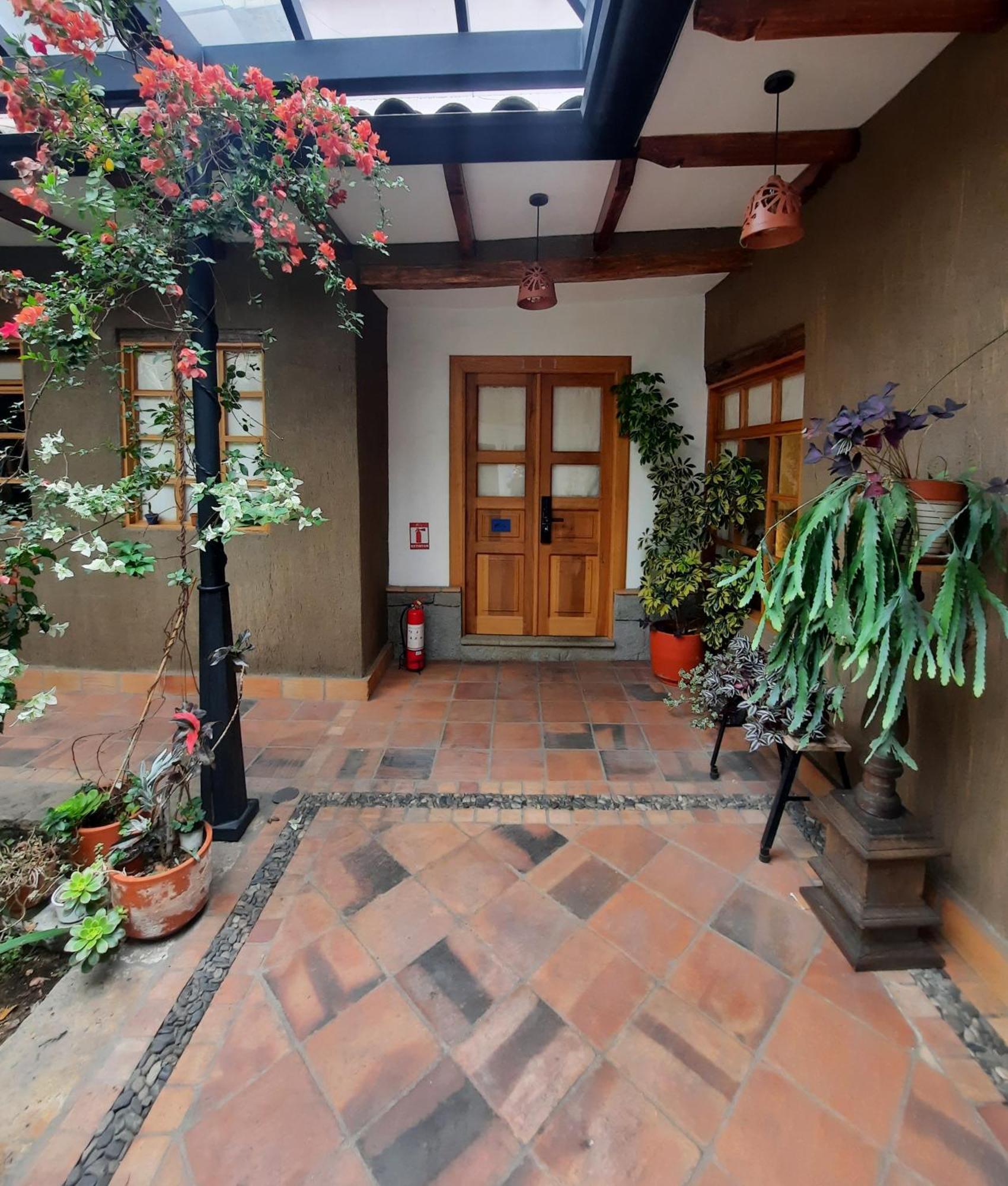 Hostal Suite Le Fabrique クエンカ エクステリア 写真